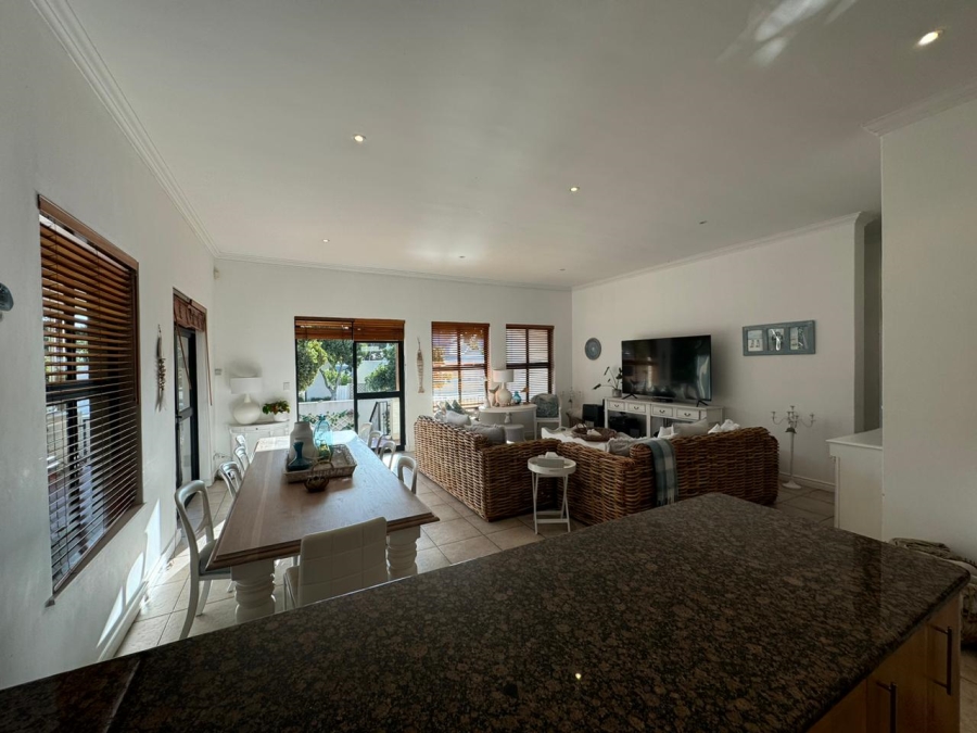 To Let 3 Bedroom Property for Rent in Royal Ascot Western Cape